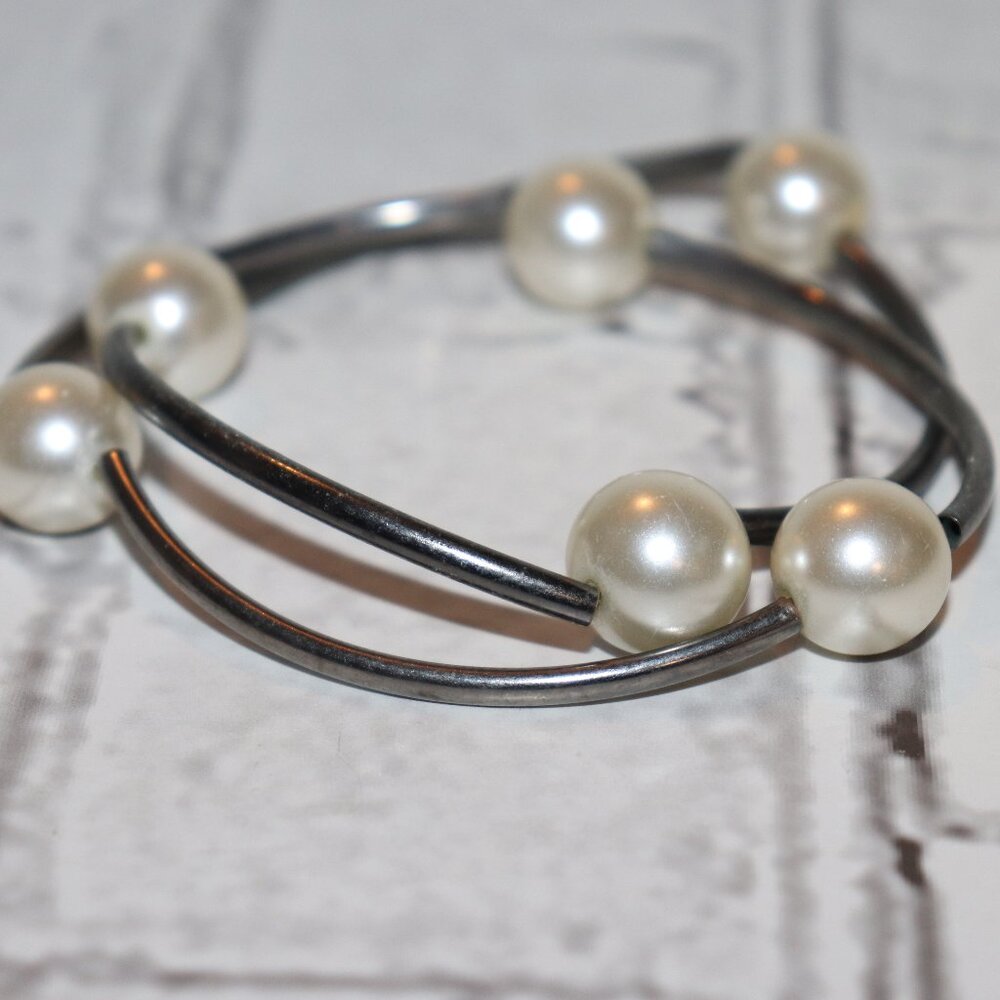 🤍 Silver Bracelet Set with Faux Pearls · 8" · Elastic Fit · Vintage Charm ✨